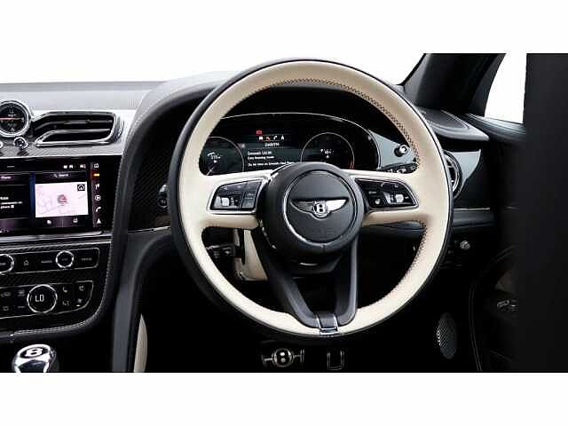 14:Bentley Bentayga First Edition V8, SUV, Moonbeam, Bentley Manchester