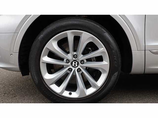 5:Bentley Bentayga First Edition V8, SUV, Moonbeam, Bentley Manchester